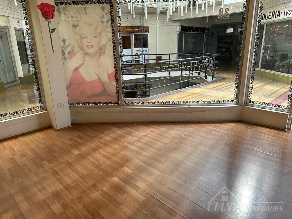 ARRIENDO OFICINA EN GALERIA COMERCIAL SAN ANTONIO VIÑA DEL MAR